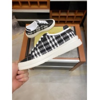 $72.00 USD Burberry Casual Shoes For Men #881316