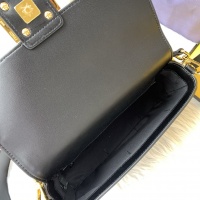 $92.00 USD Fendi AAA Messenger Bags For Women #882373