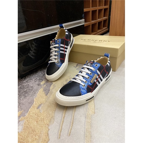 Burberry Casual Shoes For Men #886388