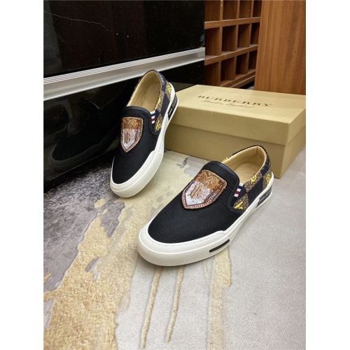 Burberry Casual Shoes For Men #886394