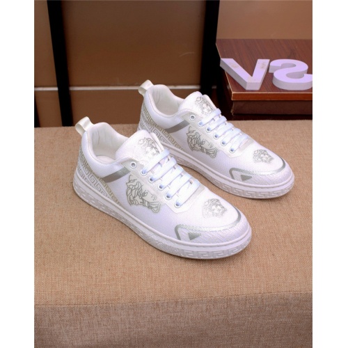 Versace Casual Shoes For Men #887917