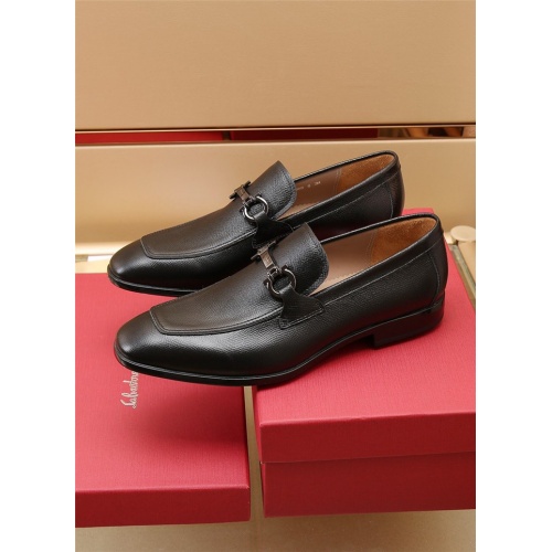Replica Salvatore Ferragamo Leather Shoes For Men #887960 $118.00 USD for Wholesale