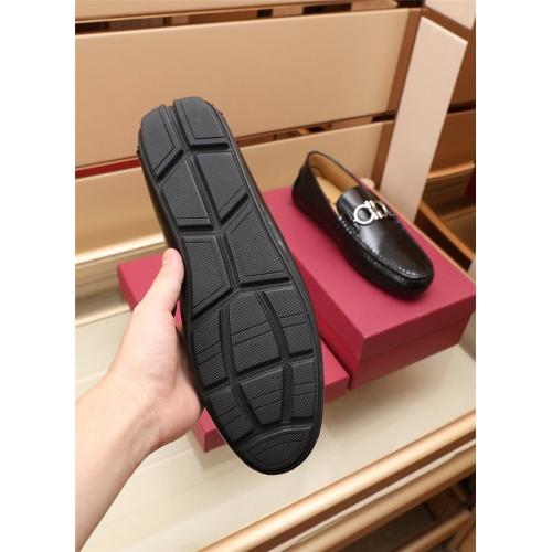 Replica Salvatore Ferragamo Leather Shoes For Men #887978 $92.00 USD for Wholesale