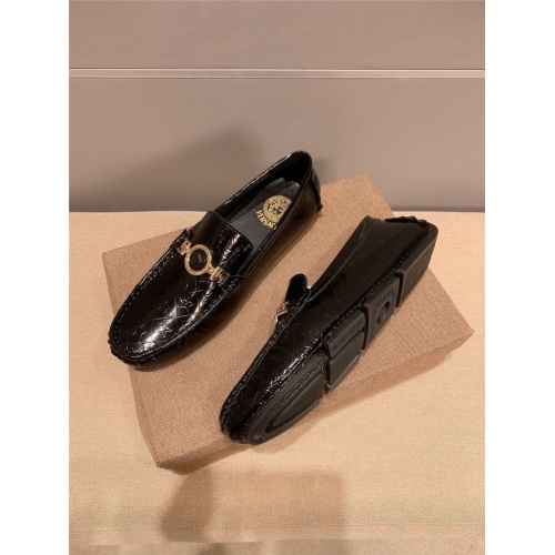 Replica Versace Casual Shoes For Men #889428 $68.00 USD for Wholesale