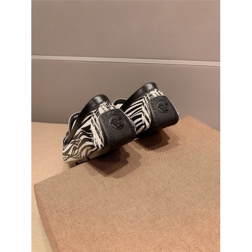Replica Versace Casual Shoes For Men #889429 $72.00 USD for Wholesale