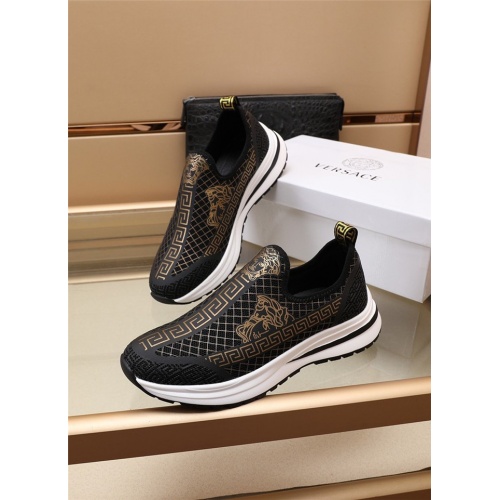 Versace Casual Shoes For Men #891175