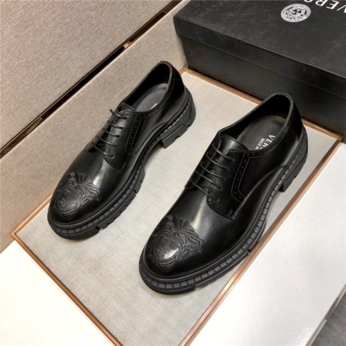 Versace Casual Shoes For Men #891397