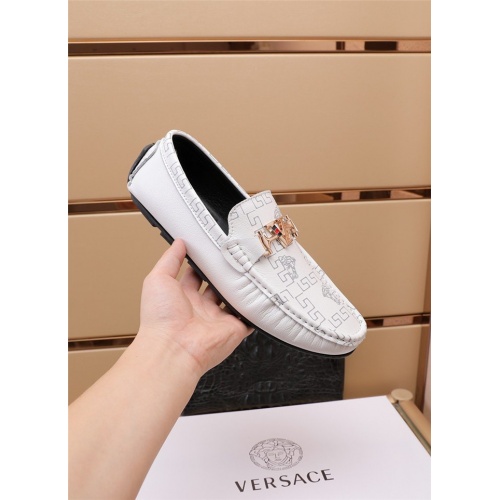 Replica Versace Casual Shoes For Men #891416 $82.00 USD for Wholesale