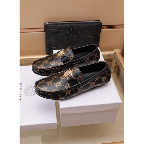 Replica Versace Casual Shoes For Men #891417 $82.00 USD for Wholesale