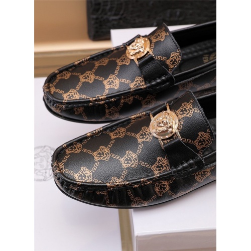 Replica Versace Casual Shoes For Men #891417 $82.00 USD for Wholesale