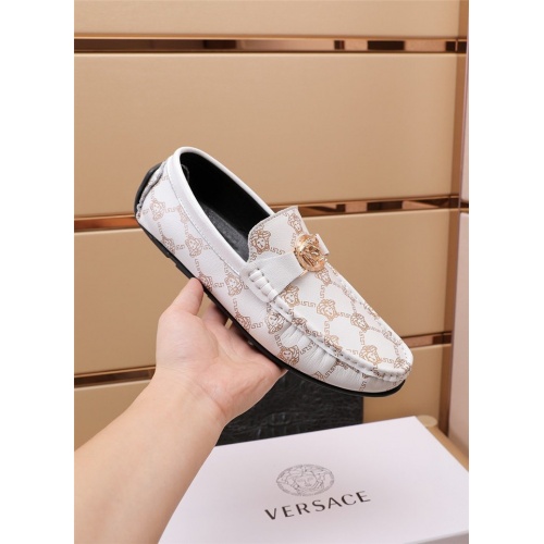 Replica Versace Casual Shoes For Men #891418 $82.00 USD for Wholesale