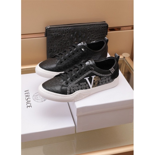 Replica Versace Casual Shoes For Men #891421 $82.00 USD for Wholesale