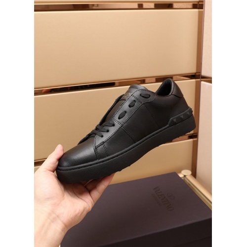 Replica Valentino Casual Shoes For Men #892314 $82.00 USD for Wholesale