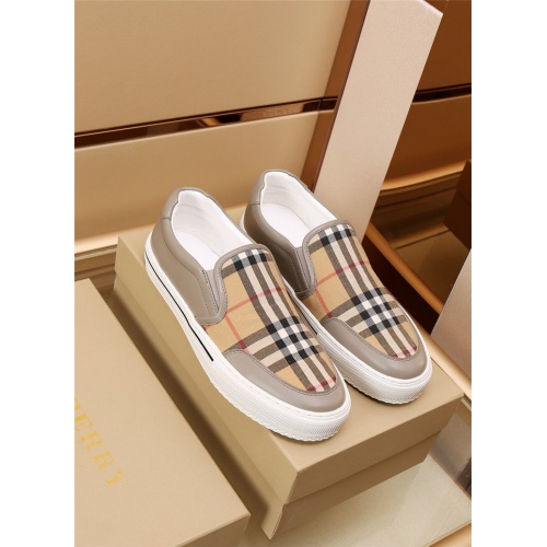 Burberry Casual Shoes For Men #892562