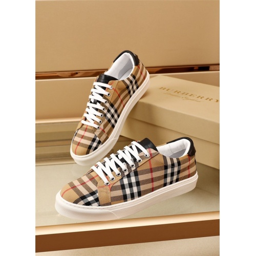 Burberry Casual Shoes For Men #892563