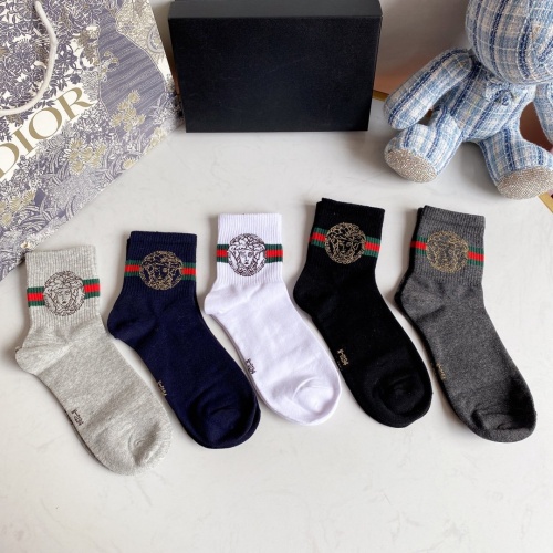 Versace Socks #892839 $27.00 USD, Wholesale Replica Versace Socks