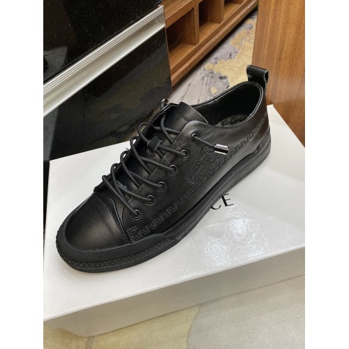 Replica Versace Casual Shoes For Men #893619 $72.00 USD for Wholesale