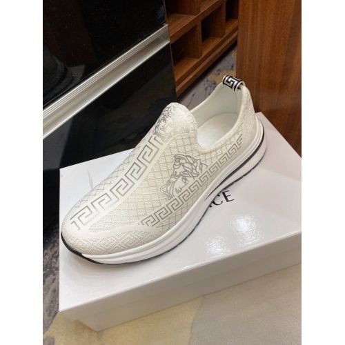 Replica Versace Casual Shoes For Men #893624 $76.00 USD for Wholesale