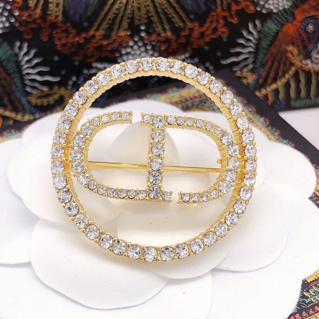 dior brooch
