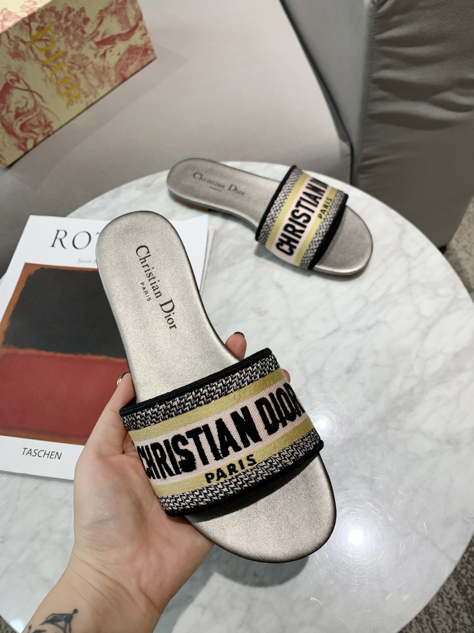 dior sandals dhgate