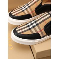 $76.00 USD Burberry Casual Shoes For Men #886402