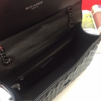 $88.00 USD Yves Saint Laurent YSL AAA Messenger Bags For Women #888978