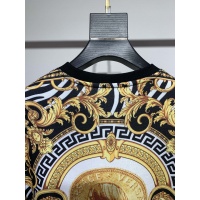 $48.00 USD Versace Hoodies Long Sleeved For Unisex #893124