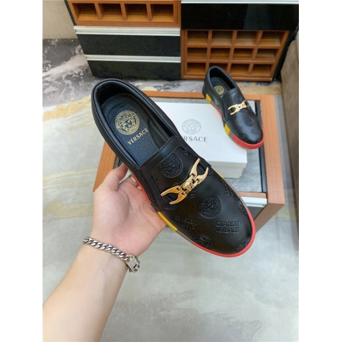Replica Versace Casual Shoes For Men #893884 $68.00 USD for Wholesale