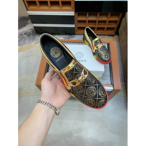 Replica Versace Casual Shoes For Men #894362 $68.00 USD for Wholesale