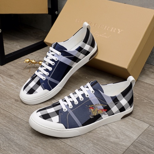 Burberry Casual Shoes For Men #894397