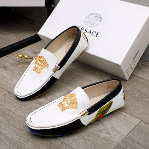 Versace Leather Shoes For Men #894399