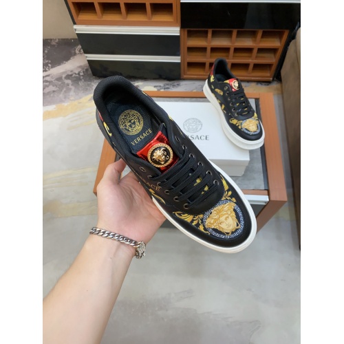 Replica Versace Casual Shoes For Men #894764 $76.00 USD for Wholesale