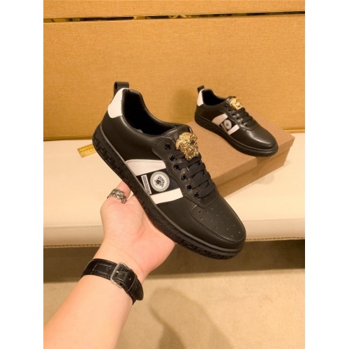 Replica Versace Casual Shoes For Men #895440 $76.00 USD for Wholesale