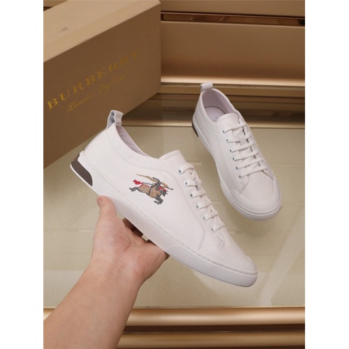 Replica Burberry Casual Shoes For Men #895549 $85.00 USD for Wholesale