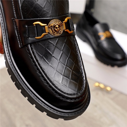 Replica Versace Casual Shoes For Men #897448 $82.00 USD for Wholesale