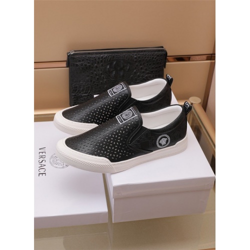 Replica Versace Casual Shoes For Men #898253 $82.00 USD for Wholesale