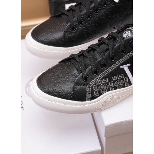Replica Versace Casual Shoes For Men #898255 $82.00 USD for Wholesale