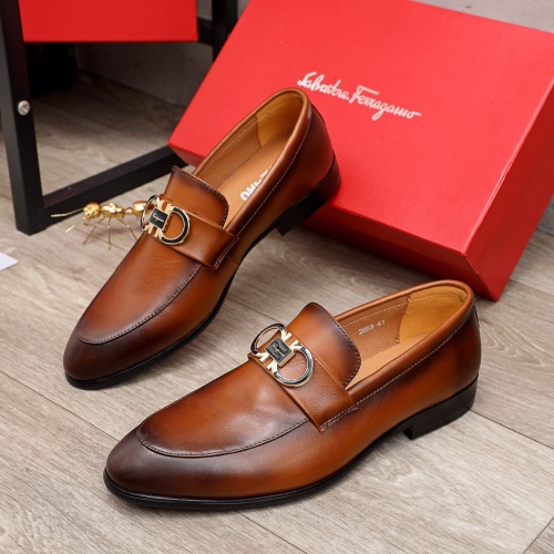 Salvatore Ferragamo Leather Shoes For Men #900138