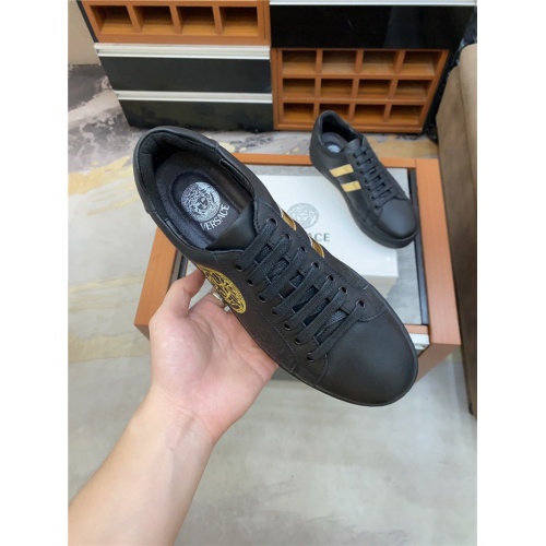 Replica Versace Casual Shoes For Men #901887 $76.00 USD for Wholesale