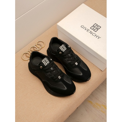 Givenchy Casual Shoes For Men #902083