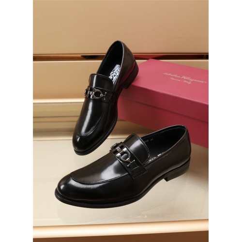Salvatore Ferragamo Leather Shoes For Men #902507