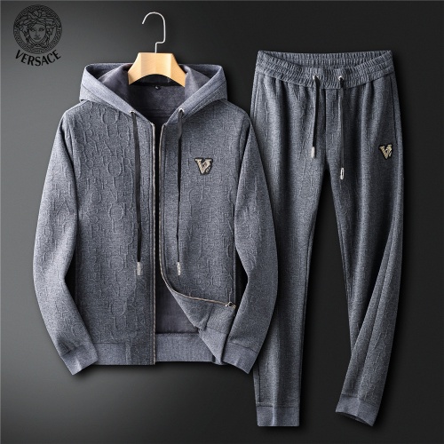 Versace Tracksuits Long Sleeved For Men #902664