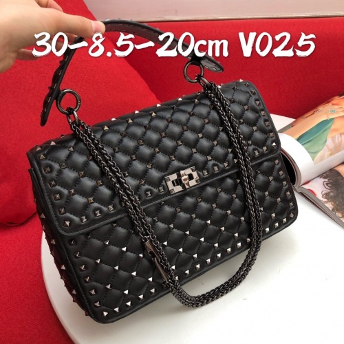 Valentino AAA Quality Messenger Bags For Women #902674 $112.00 USD, Wholesale Replica Valentino AAA Quality Messenger Bags