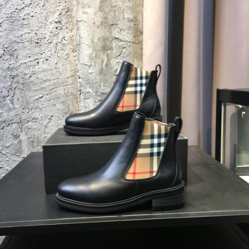 Burberry Boots For Women #902719