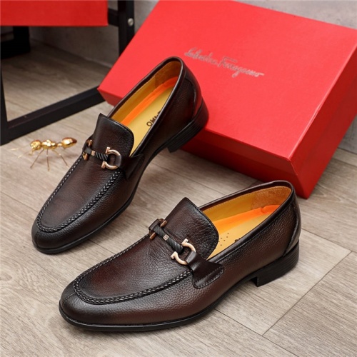 Salvatore Ferragamo Leather Shoes For Men #903945