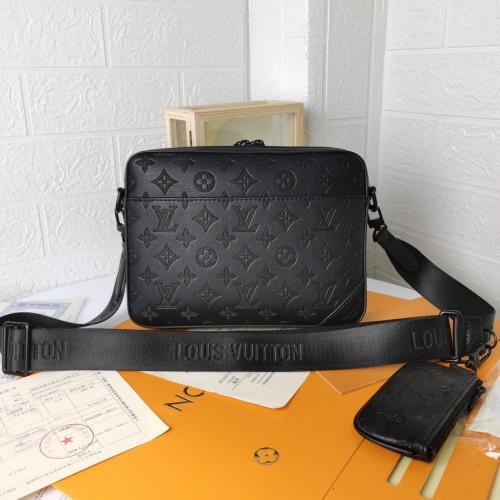 Louis Vuitton AAA Man Messenger Bags #904737