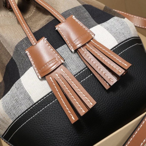 Replica Burberry AAA Messenger Bags For Women #905547 $100.00 USD for Wholesale