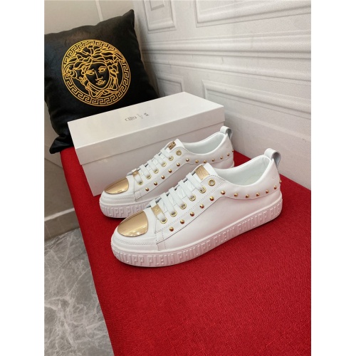Replica Versace Casual Shoes For Men #905980 $76.00 USD for Wholesale