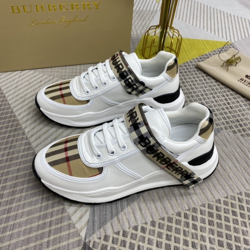 Burberry Casual Shoes For Men #906270