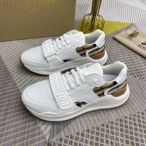 Burberry Casual Shoes For Men #906272
